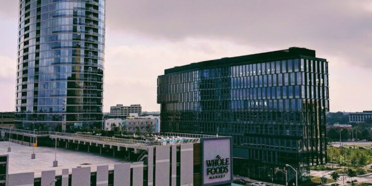Amazon cierra seis tiendas de Whole Foods en cuatro estados