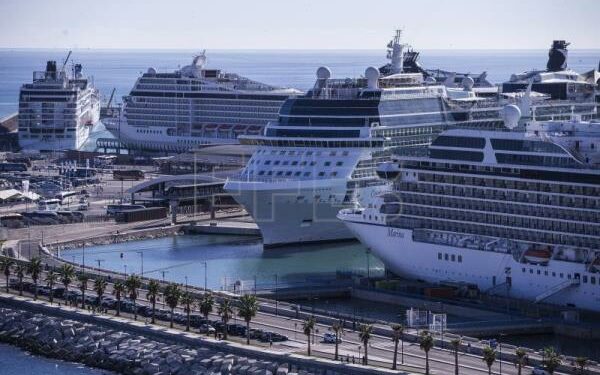 Andalucía descarta limitar los cruceros turísticos como ha hecho Palma de Mallorca