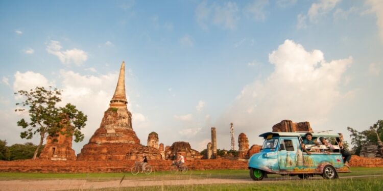 Templo Mahathat en Ayutthaya (Foto: TAT)