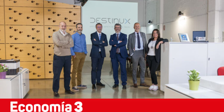 Destinux, el SaaS que automatiza viajes y gastos de empresa