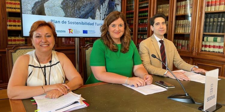 EL ACUEDUCTO Y EL VALLE DEL ERESMA CENTRAN EL NUEVO PLAN DE SOSTENIBILIDAD TURÍSTICA DE SEGOVIA, QUE ASPIRA A RECABAR 5,5 MILLONES DE FONDOS EUROPEOS
