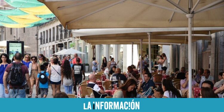 El turismo supera por primera vez los niveles de empleo de la prepandemia