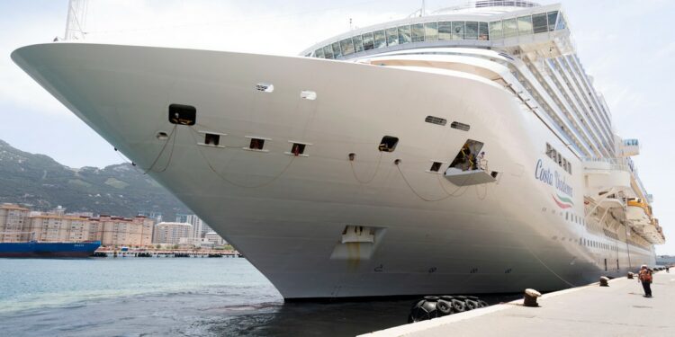 Escala inaugural del Costa Diadema en Gibraltar