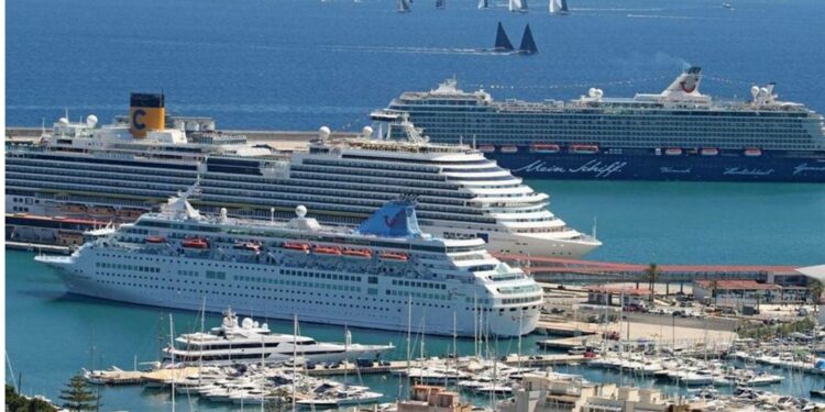Este jueves se firma el acuerdo impulsado por Armengol que hunde el turismo de cruceros