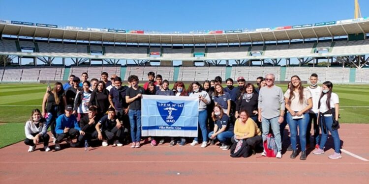 Estudiantes retomaron los viajes educativos