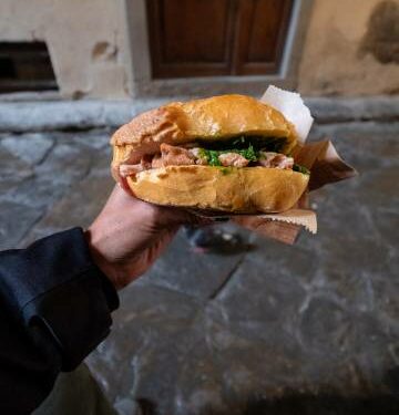 El 'lampredotto', un bocadillo de comida local florentina cuyo ingrediente principal es el cuarto estómago del vacuno.