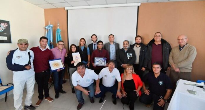 HOMENAJE A LOS CAÍDOS Y SOBREVIVIENTES DEL CRUCERO GENERAL BELGRANO