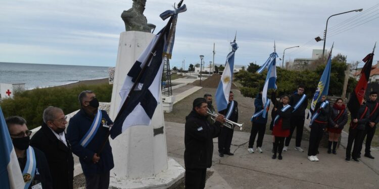 Homenaje a los 323 marinos del crucero General Belgrano    