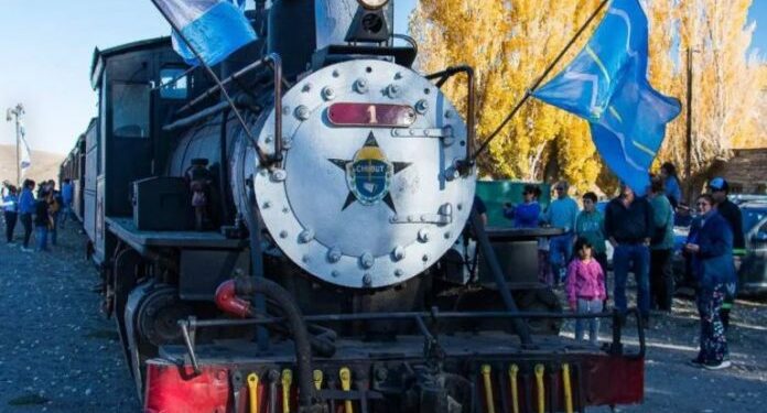 “La Trochita” realizará una nueva salida turística para unir Chubut y Río Negro