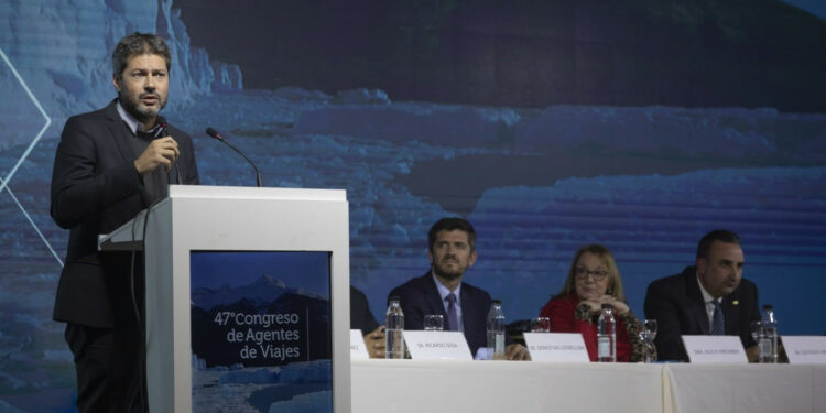 Lammens en El Calafate: "La recuperación del turismo receptivo está en marcha"