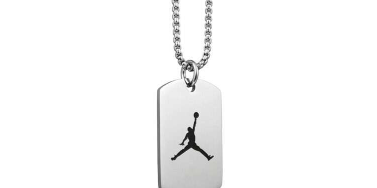 Las 101 mejores ofertas y los mayores descuentos de la semana en Amazon: un colgante de Air Jordan, el Monopoly de Fortnite, unas zapatillas de ciclismo...