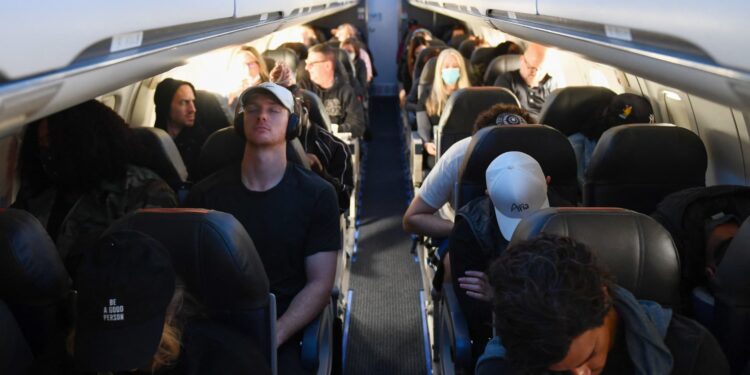 Las aerolíneas se enfrentan a importantes desafíos de cambio de reserva este verano
