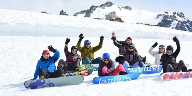 Las vacaciones de invierno se acercan y el turismo extranjero mira a la Patagonia y al país
