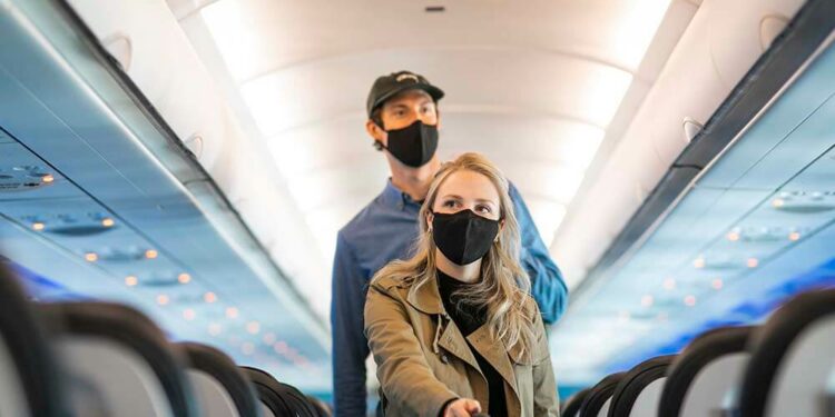 Nuevas normas de EASA y ECDC sobre el uso de mascarillas en los viajes aéreos