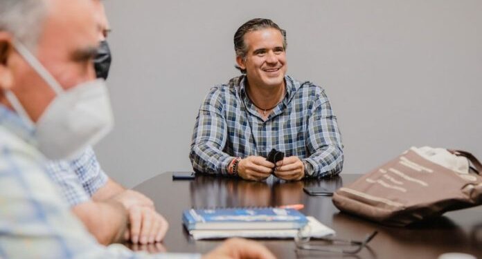 Presentan Luis Aguilar y empresa Real Foods proyecto porcícola ante la Secretaría de Desarrollo Rural