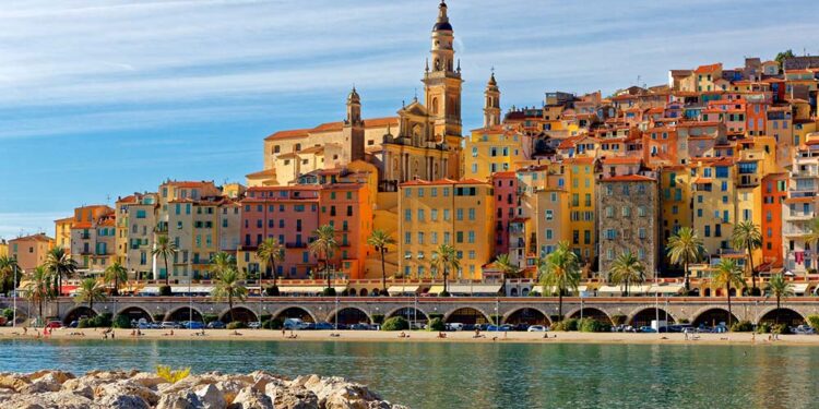 Recorriendo la costa del Mediterráneo occidental: seis destinos de moda para disfrutar del verano