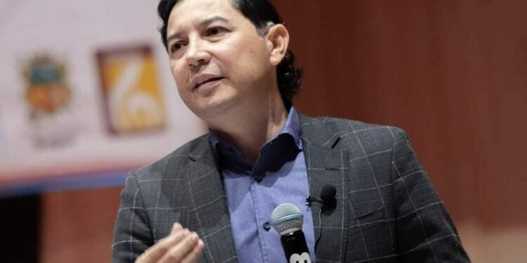 Revelan que Hurtado ha gastado más de $120 millones en 67 viajes como alcalde de Ibagué