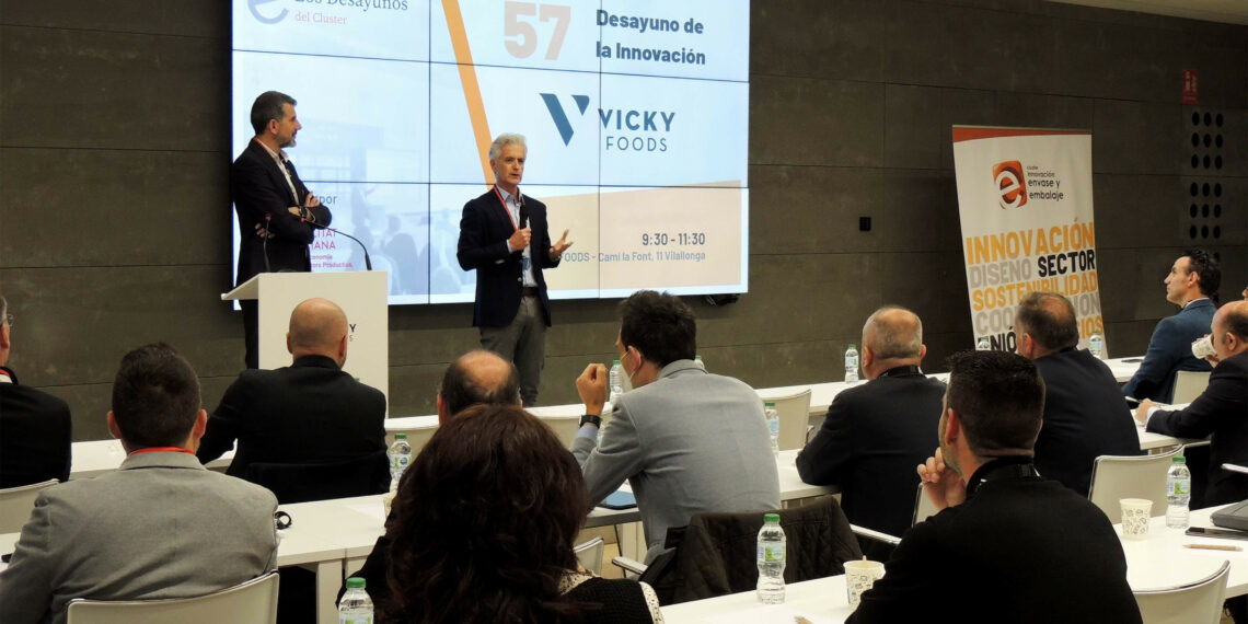 Vicky Foods planteó los retos del sector a cerca de 100 profesionales