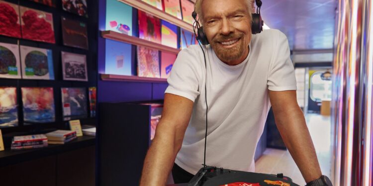 Virgin larga amarras desde Barcelona Richard Branson