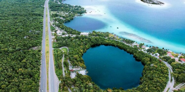 un paraíso de snorkel y buceo justo a un lado de la laguna de Bacalar