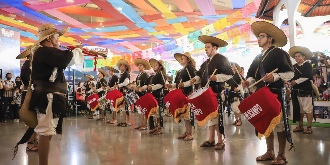 Pabellón de Pueblos Mágicos y Turismo atiende a más de 10 mil visitantes