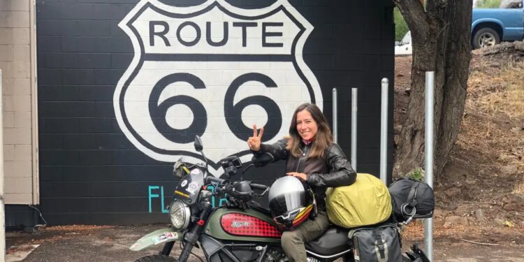Alicia Sornosa en su vuelta al mundo (Ruta 66, USA)