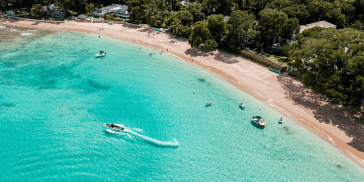 ¿Cuáles son los mejores destinos para visitar en Barbados?