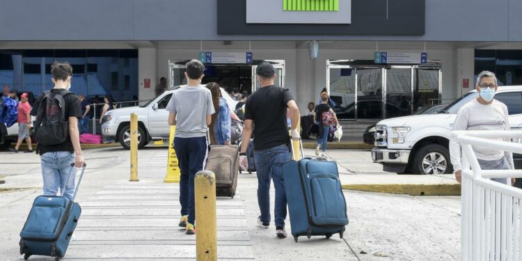 ¿Piensas viajar en verano? Esto es lo que debes saber sobre los precios de los pasajes