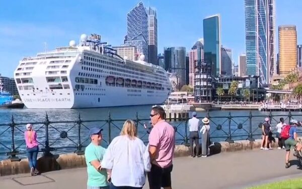 Buque de P&O Cruises inaugura servicio de cruceros en Puerto de Sydney tras la pandemia