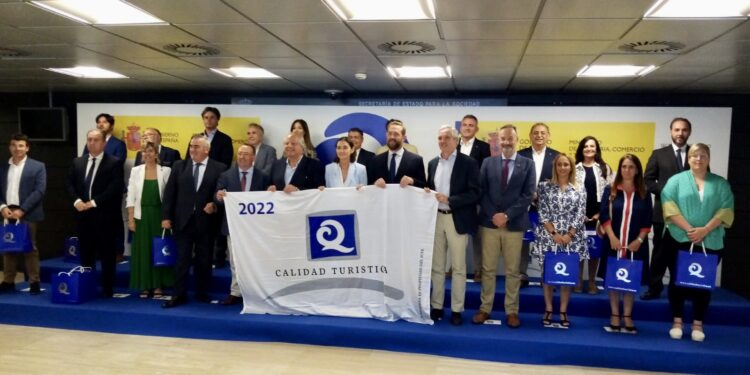 Huelva obtiene por segundo año consecutivo la Bandera ‘Q’ de Calidad Turística otorgada a la Playa del Espigón