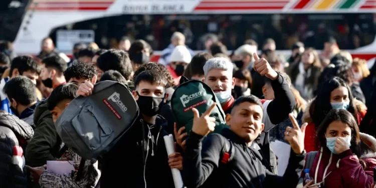 Más de 28 mil estudiantes se anotaron este fin de semana en la nueva edición de viajes de egresados gratis.