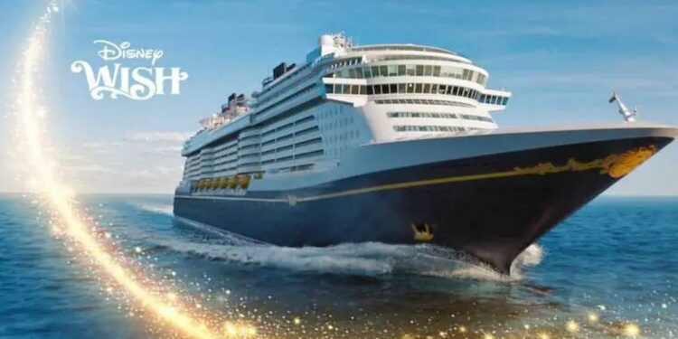 A punto de zarpar el crucero Disney Wish