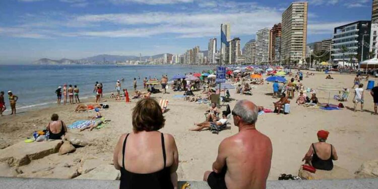 Andalucía, entre las CCAA que más empleo turístico genera