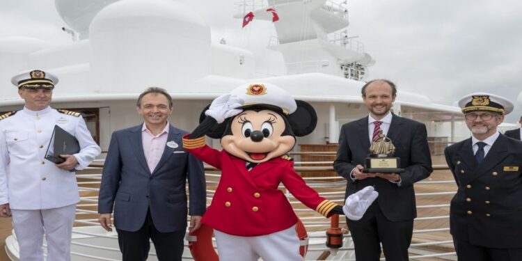 Astillero Meyer hace entrega del crucero Disney Wish