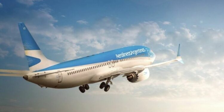 Auge de viajes toma desprevenidas a las aerolíneas en quiebra