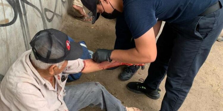 Autobús arrolla a adulto mayor en Urías, Mazatlán