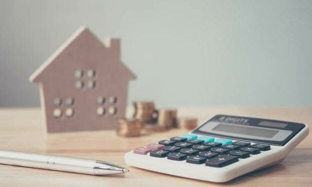 Los autónomos deben hacer cálculos para saber cuál es la cuenta corriente que mejor se adapta a las necesidades de su negocio. /fotolia