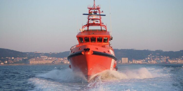 Buscan a una mujer caída al mar desde un crucero en Mallorca