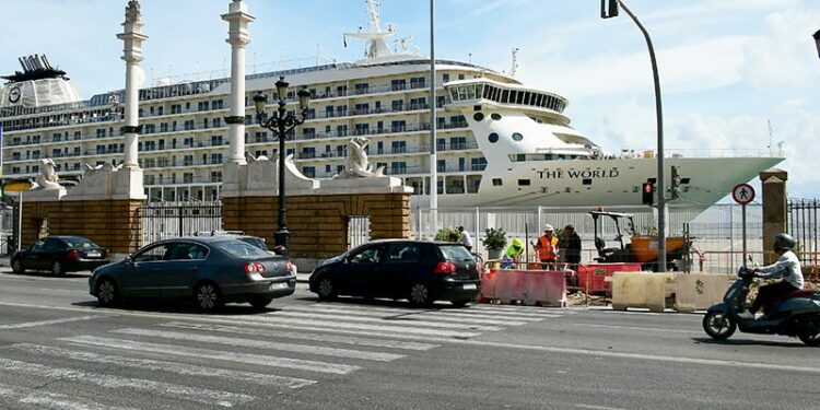 Cádiz es puerto de embarque del crucero de lujo The World