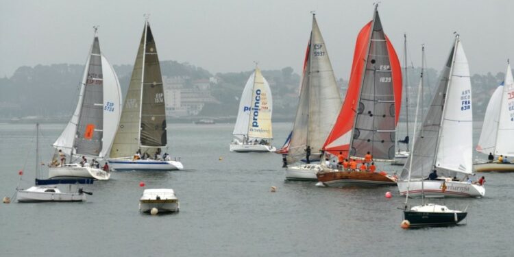 Comienza la Regata para Cruceros y J80, XXIII SAR Don Felipe de Borbón Cantabria Infinita, creada por Toño Gorostegui.Por José Francisco Garcia de Soto