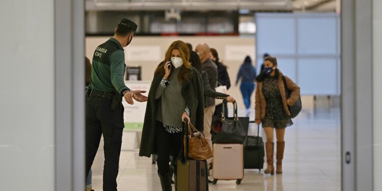 Desde el 2023 habrá un nuevo permiso necesario para viajar a Europa. EFE/ Fernando Villar
