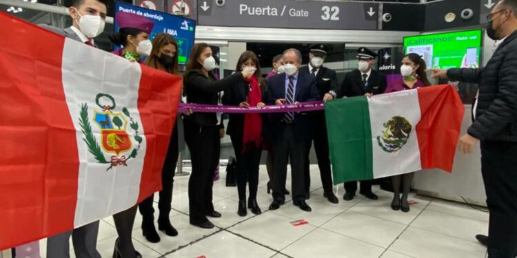 Conectividad aérea fortalecida: Despega nueva ruta entre Lima y Cancún