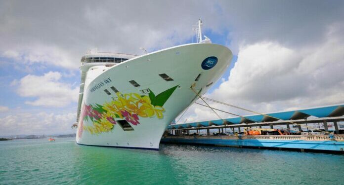 Crucero Norwegian Sky llega a Puerto Rico • WIPR