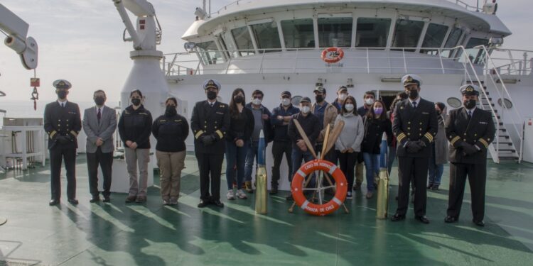 Crucero de Investigación Marina estudiará la oceanografía, meteorología y biodiversidad marina de Chile