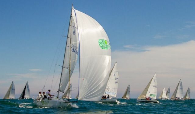 EMPRESA / NeWind Foods renueva su patrocinio al equipo ganador de la Copa de España J80 2021
