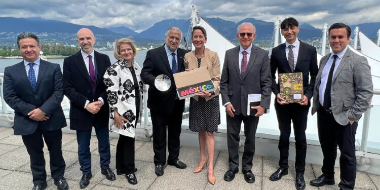 Eduardo Paniagua, se reunió con sus homólogos canadienses para reforzar el intercambio turístico entre ambos países