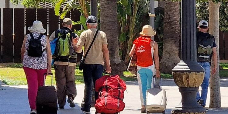 “El bono a no residentes supondrá un impulso para potenciar el turismo en Ceuta este verano”