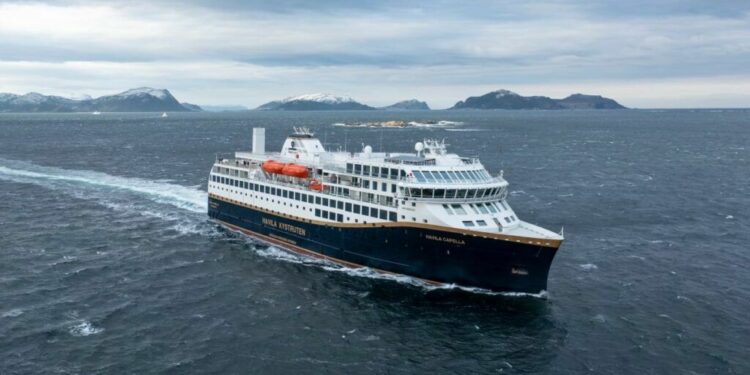 El crucero Havila Capella vuelve a navegar por la costa noruega