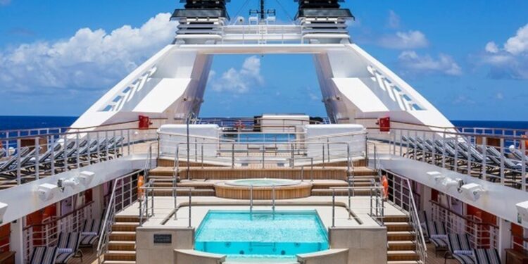 El lujoso megayate Star Pride visita esta semana el puerto de Cádiz