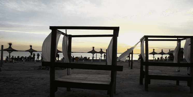 Escapada: el pueblo con las mejores termas, playas y paisajes de la provincia de Buenos Aires que son ideales para descansar y disfrutar en familia | Crónica